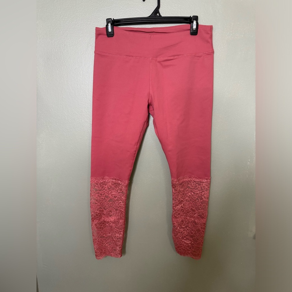 Fabletics | Women’s Cropped Leggings | Size L | NWT